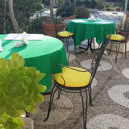 לינה וארוחת בוקר Scogli Bianchi